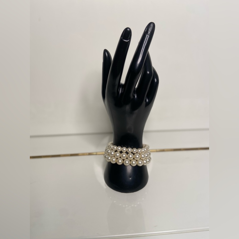 Pearl bracelets costume jewelry